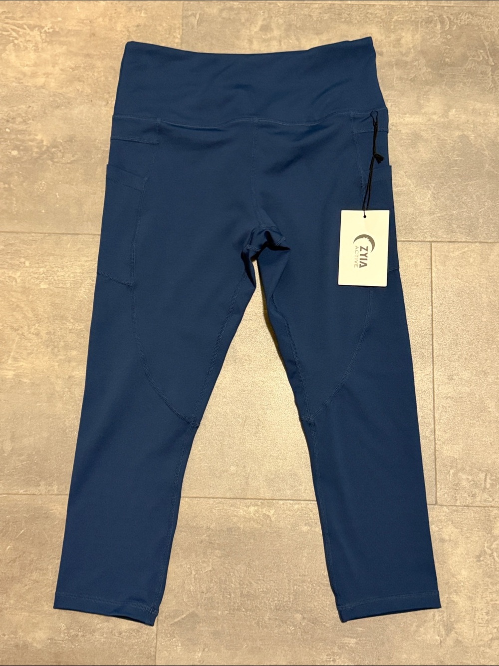 NEW ZYIA Active Pocket Light ‘n Tight Hi-Rise Capri/Leggings, Navy